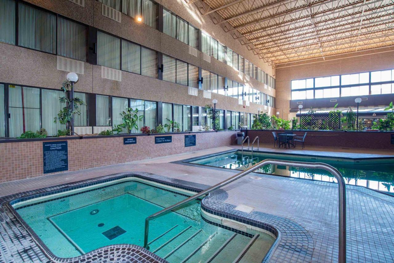 Sandman Hotel Каслгар Экстерьер фото